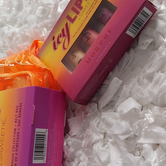 Limited Edition Morphe VIP Sweep by Saweeti Belt Bag & Brushes & Icy Gloss Trio - Picture 3 of 5